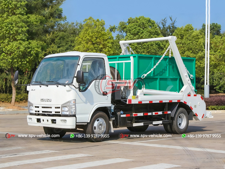 ISUZU 100P Swing Arm Soild Waste Truck - Front Left Side